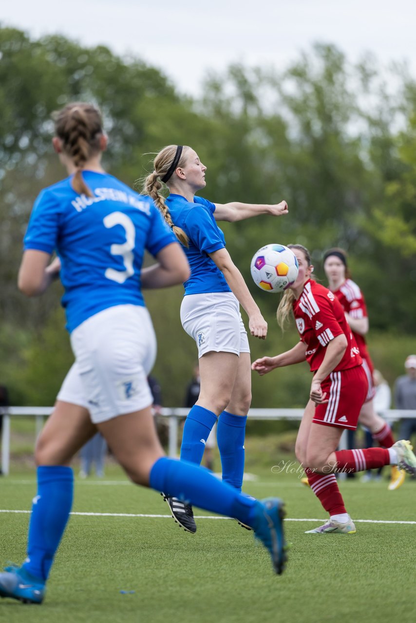 Bild 328 - F SV Wahlstedt - Holstein Kiel II : Ergebnis: 8:1